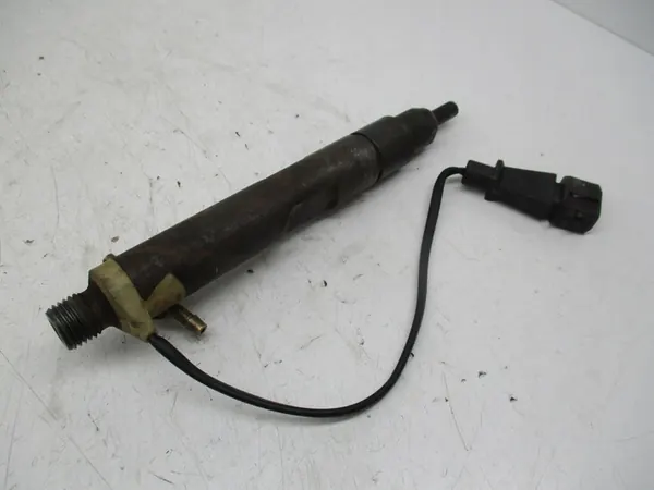 Iniettore carburante Golf 4 IV 98-01 1.9 TDI 038130201F image 3