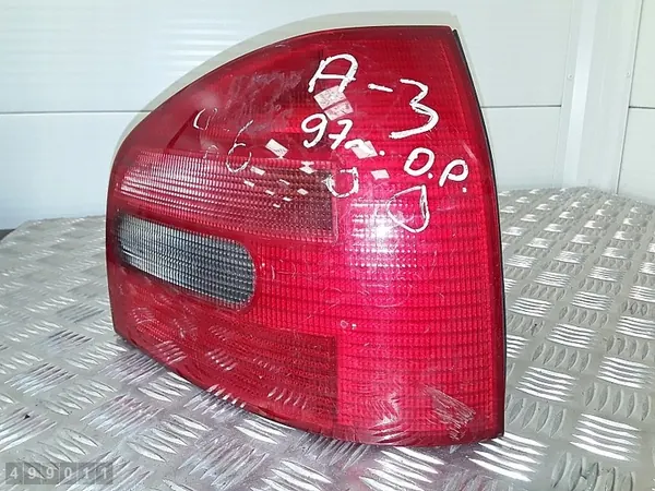 Luz trasera Audi A3 1997 8L0945096A image 2