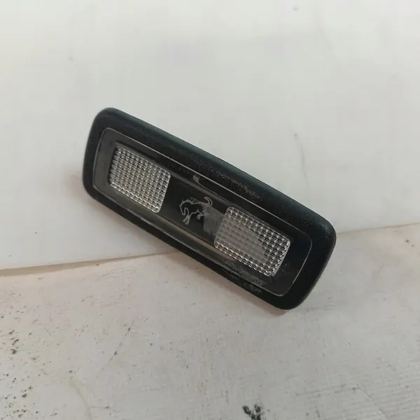 Luz de maletero Ford Bronco Sport OEM M1PA-13A756-C image 2
