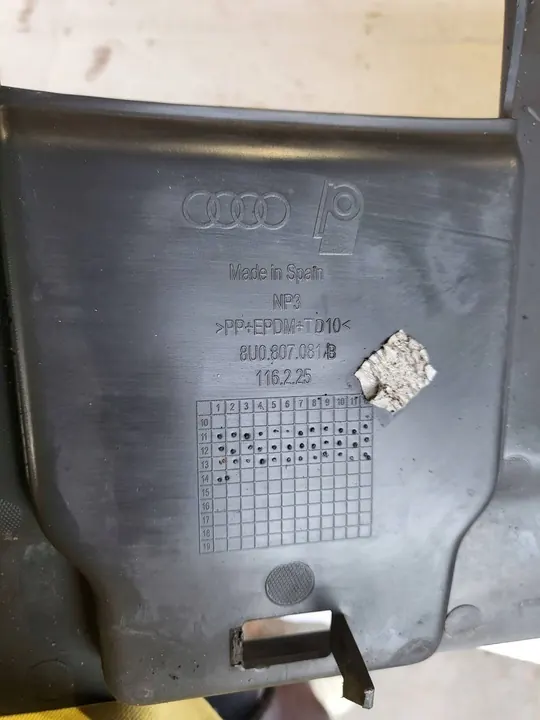 Audi Q3 8U Framskärmskydd image 3