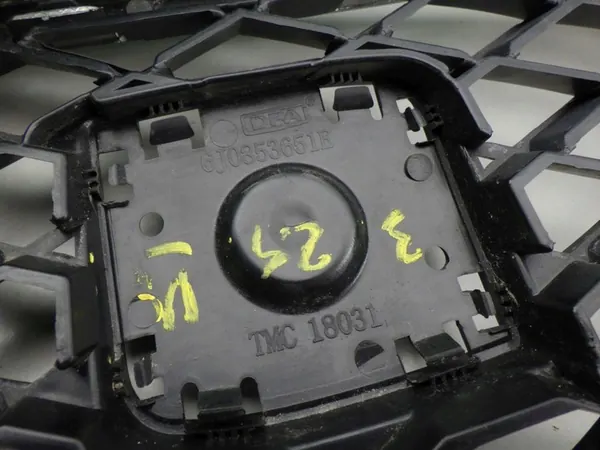 SEAT IBIZA FR 6J 2013 Grill image 6