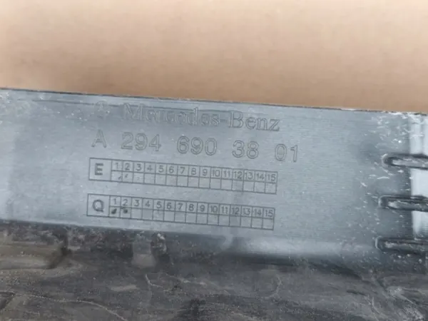 OEM A2946892400 Estribo derecho Mercedes EQE SUV image 10