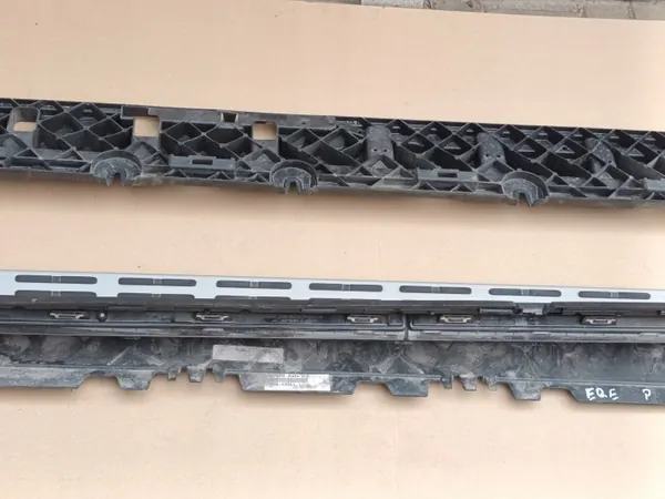 OEM A2946892400 Estribo derecho Mercedes EQE SUV image 7