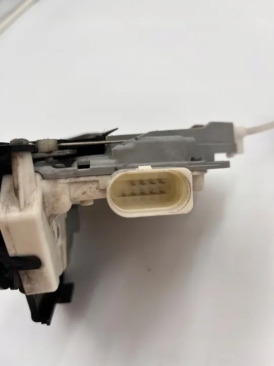 Linke Vordertürschloss Audi A3 8P A6 4F1837015E image 4