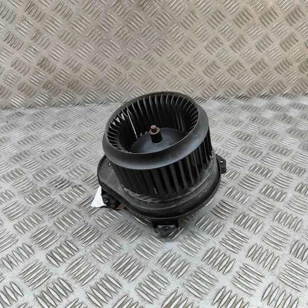 Värmefläkt Mercedes-Benz CLA C117 2013 A2469064200 image 6