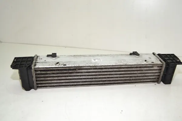 Ilmanjäähdytin BMW E81 E82 E87 E88 E90 E91 E92 E93 2.0 06.04-06.15 OEM 7524916 image 5