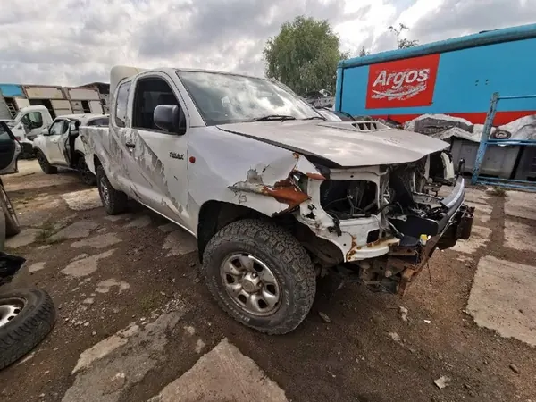 Toyota Hilux Relä 2013 2.5L 90987t2002 image 4