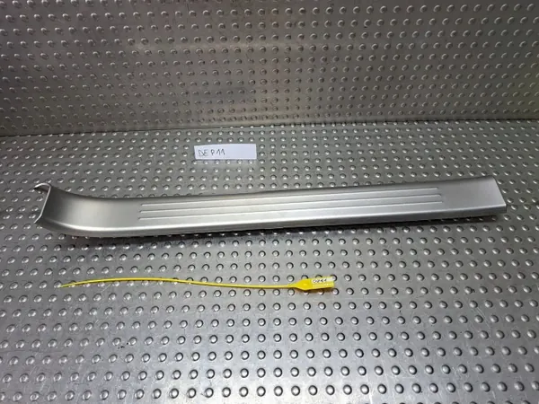 OEM S25165946 Bakre höger tröskellist Bentley Continental image 2
