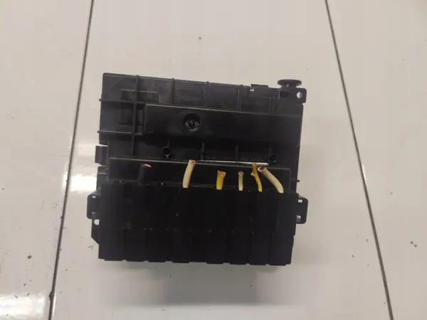 Caixa Módulo BSM Peugeot OEM 9661708280 Usado image 4