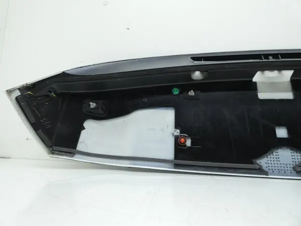 Spoiler OEM 1K8827933E para VW Scirocco III - Porta-malas image 6