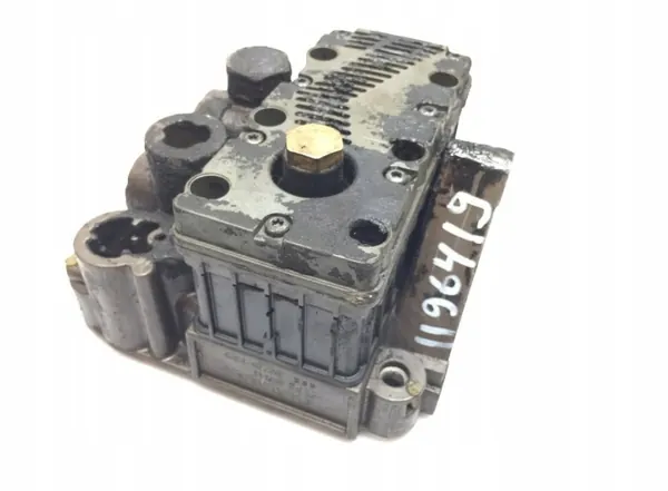 OEM 8122460 Volvo Lufttorkare - Begagnat skick image 2