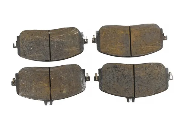 Front Brake Discs and Pads 330mm Mercedes GLA H247 W177 C118 image 7