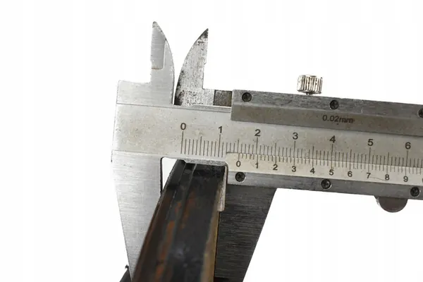 Front Brake Discs and Pads 330mm Mercedes GLA H247 W177 C118 image 8