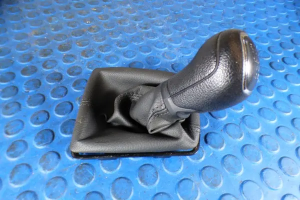 Pommeau de levier OEM 6V0711113T pour Skoda Fabia III image 4