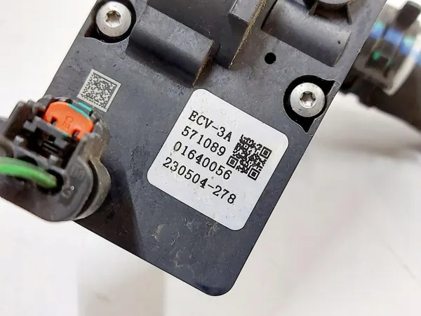 Válvula termostática OEM 6608038238 e condutas image 6