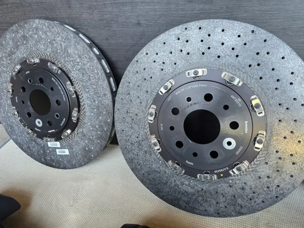 Kit de travões cerâmicos usado OEM CERAMIKA FERRARI SF90 image 6