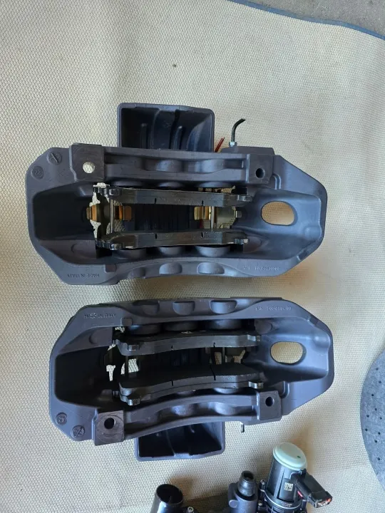 Kit de travões cerâmicos usado OEM CERAMIKA FERRARI SF90 image 8