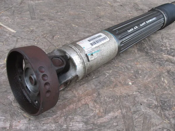 Jeep COMMANDER XK XH 2006 5.7 HEMI Drivaxel P52105760AF image 3