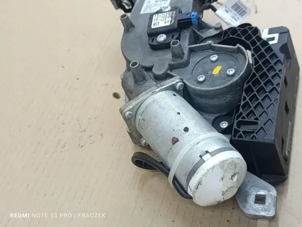 Mercedes W212 E-klass bakluckmotor OEM A2128203542 image 3
