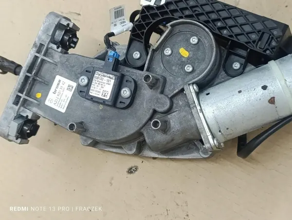 Mercedes W212 E-klass bakluckmotor OEM A2128203542 image 4