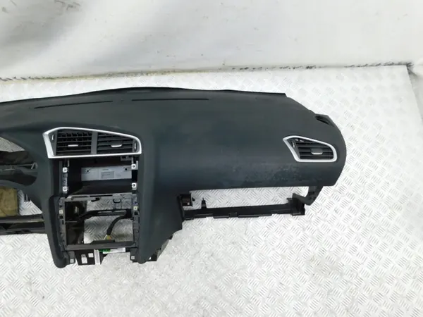 Tableau de bord OEM 2 Airbags & Ceintures - Citroen C4 II image 7