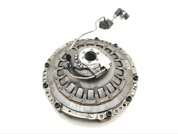 Bomba de embrague Porsche OEM 229405 - Usado image 2