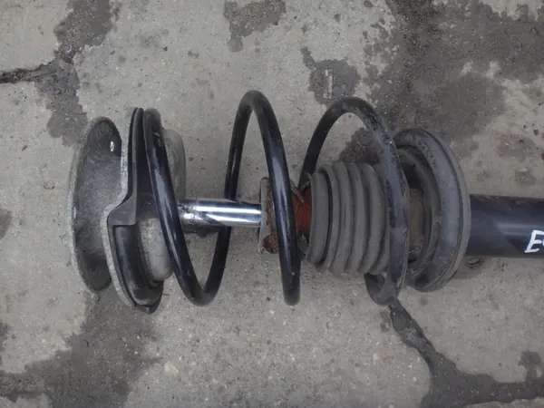 Ammortizzatore anteriore sinistro BMW E46 image 6