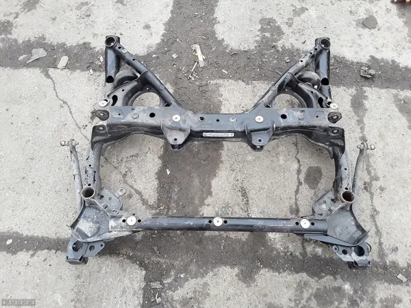 BMW Hulpframe OEM AM-453233 - Gebruikt image 3