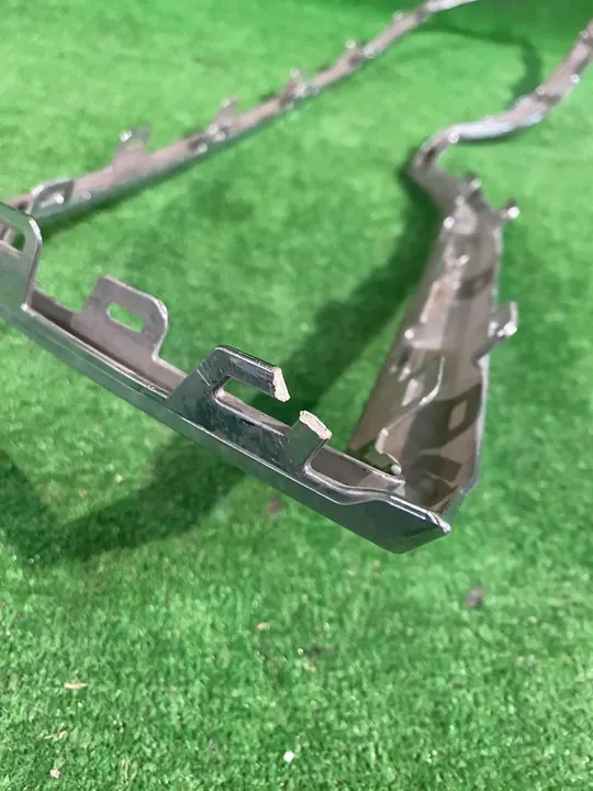 Chrome Grille Skoda Superb II Lift 13- OEM 3T0853607B image 6