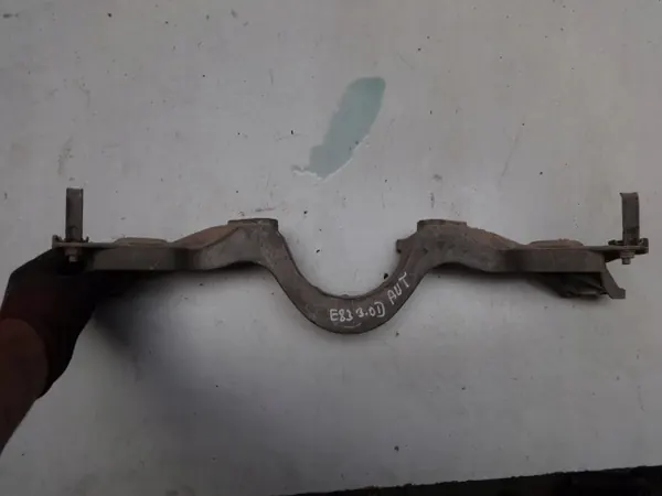 BMW X3 E83 3.0D drivaxelsstöd OEM 3448899 image 3