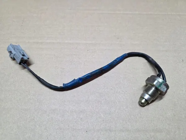 Toyota Yaris II Automatlåda Sensor OEM CZUJNIK image 2