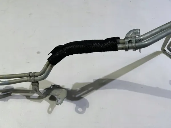 Linhas de óleo da caixa Ford Mustang GT 5.0 2015- OEM 982565802 image 4