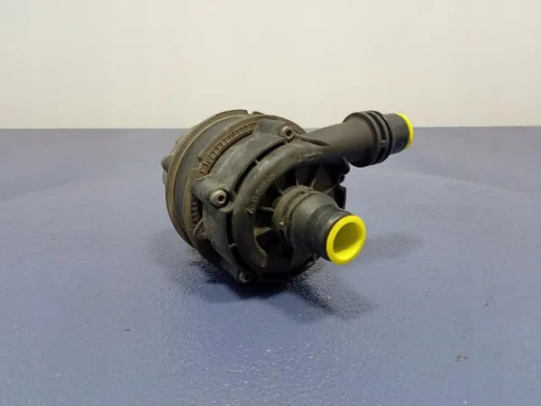 BMW Vesipumppu OEM 8651288 3-sarja G20/G21 image 2