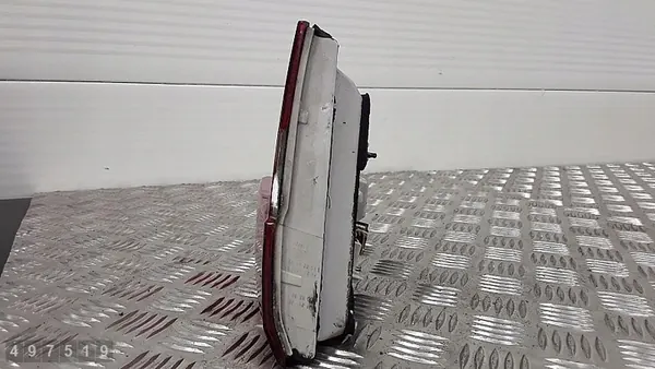 Luz trasera izquierda Skoda Superb II Sedan Lift image 4