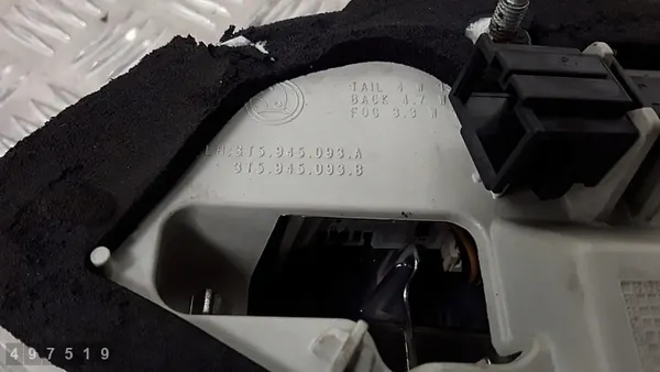 Luz trasera izquierda Skoda Superb II Sedan Lift image 6