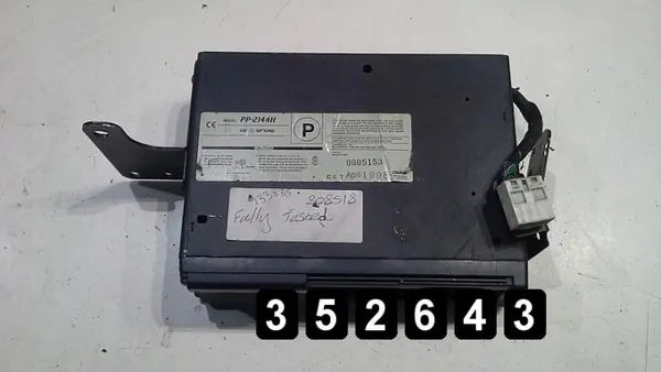Changer CD Nissan OEM AM-352643 pour Patrol 2005 image 2