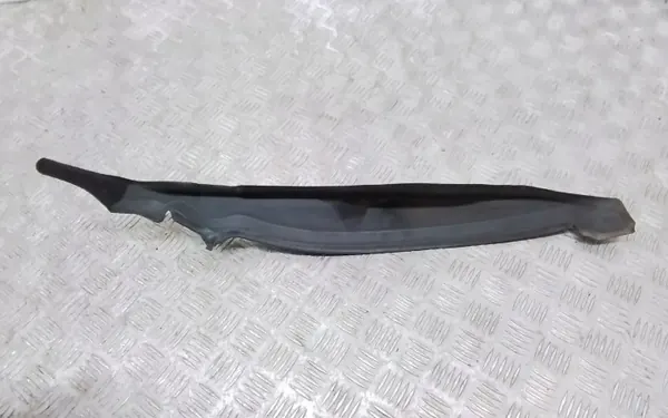 Spatbordafwerking VW Jetta MK7 OEM 17A821111B - Gebruikt image 2