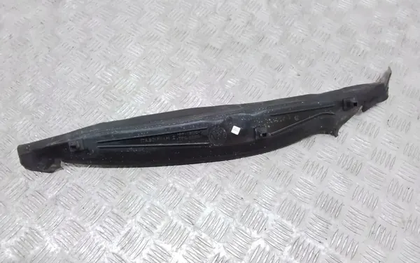 Spatbordafwerking VW Jetta MK7 OEM 17A821111B - Gebruikt image 4