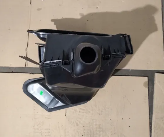 Mercedes-Benz OE A1668300053 Interieurfilter behuizing image 4