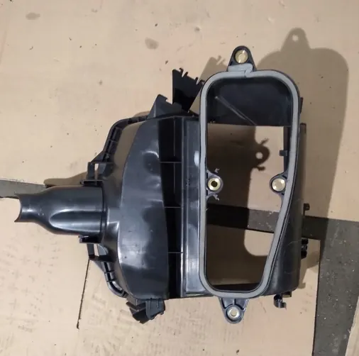 Mercedes-Benz OE A1668300053 Interieurfilter behuizing image 6