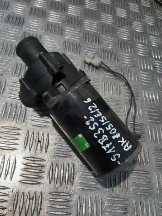 Webasto U4814 Vesipumppu 24V Spheros Valeo Käytetty image 5