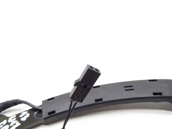 Boucle de ceinture avant droite OEM 3G0857756F image 3