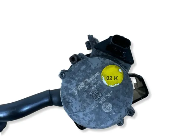 Bomba de circulación de agua OEM 3Q0121599 VW Passat B8 image 6