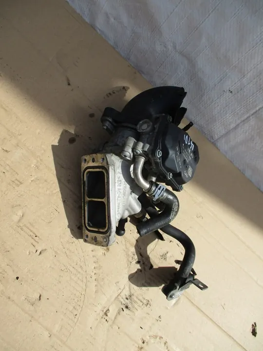 Corpo de borboleta Volkswagen 04L128063T image 3