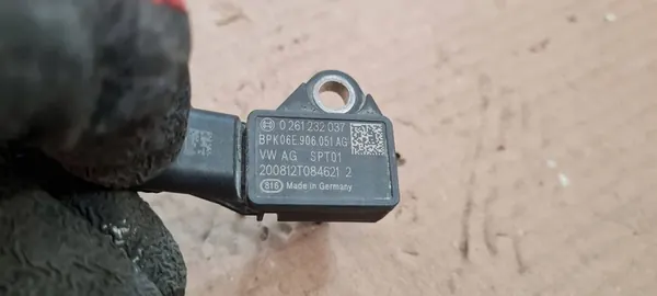 Audi RS Q8 Trycksensor 4.0 TFSI OE 06E906051AG image 2