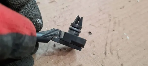 Audi RS Q8 Trycksensor 4.0 TFSI OE 06E906051AG image 4