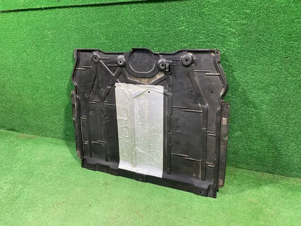 OEM A2475200900 Moottorisuojalevy Mercedes GLA:lle image 4