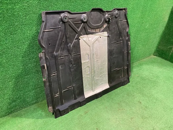 OEM A2475200900 Moottorisuojalevy Mercedes GLA:lle image 5