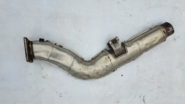 Pakoputken liitin BMW E60 E61 3.0D 2.5D image 2