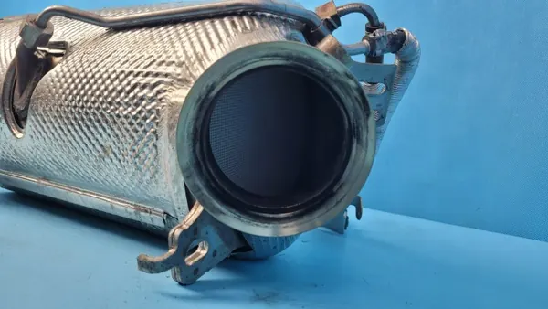 Mercedes W206 C220 2.0 CDI DPF-katalysaattori OEM A6541402003 image 10